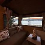 Holiday home Raiski Kyt